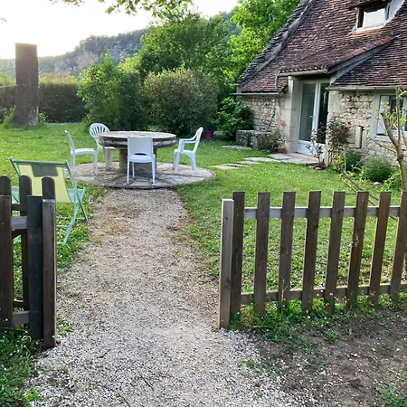 A L Ombre Du Tilleul Casa vacanze *